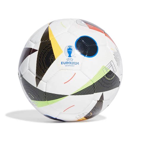 adidas voetbal maat 4|adidas EK 2024 Fussballliebe Pro Zaalvoetbal Maat 4 Wit Zwart .